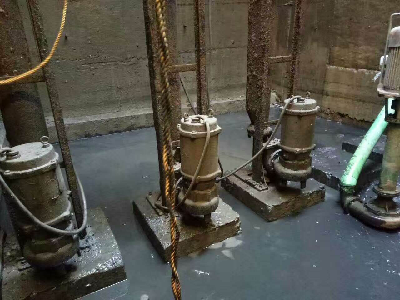 新县污水池清理